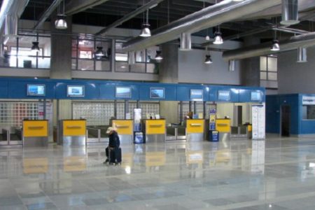 Volos airport to Volos minivan transfer