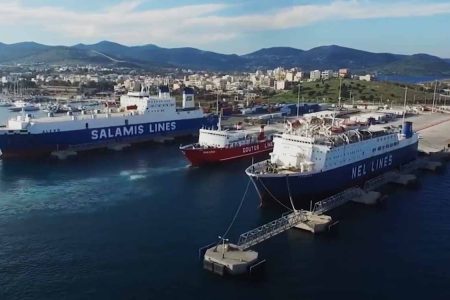 Lavrio port to Volos minivan transfer