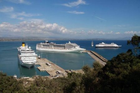 Katakolon port to Volos minivan transfer